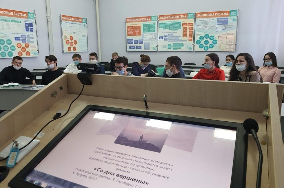 Студенты Елабужского института участвовали в просветительской акции Общественного совета ЕМР Студенты Елабужского института участвовали в просветительской акции Общественного совета ЕМР