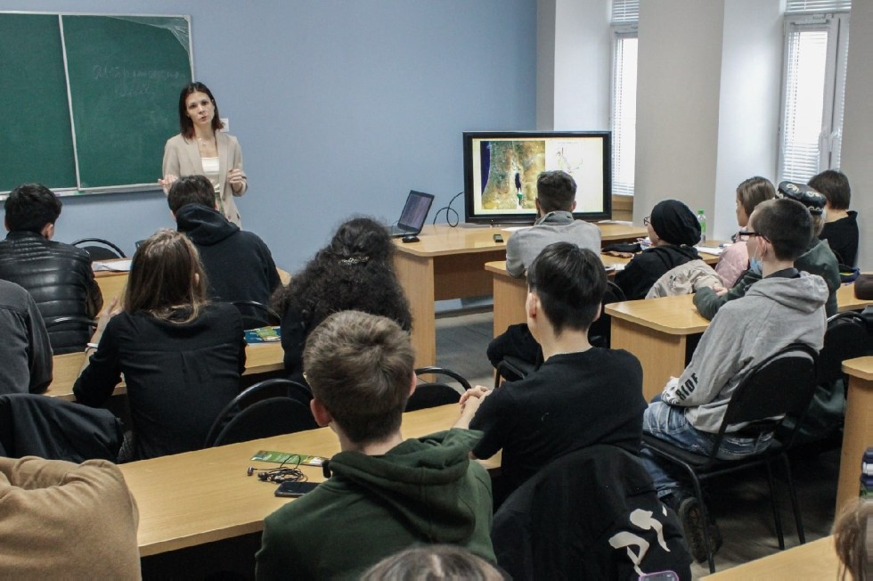 На кафедре религиоведения КФУ прошел научный семинар На кафедре религиоведения КФУ прошел научный семинар