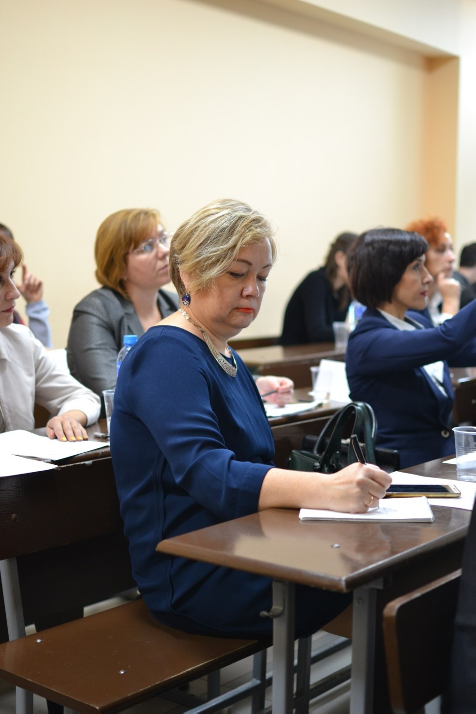 Этническая и гражданская идентичности в современных обществах Этническая и гражданская идентичности в современных обществах