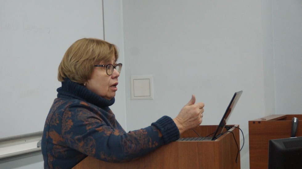 On February 13, the popular science lecture 'Linguistics and Country Studies: Mentality, Language, Culture' was delivered by Lyudmila Svirina, an associate professor in the Department of Linguistic and Intercultural Communication