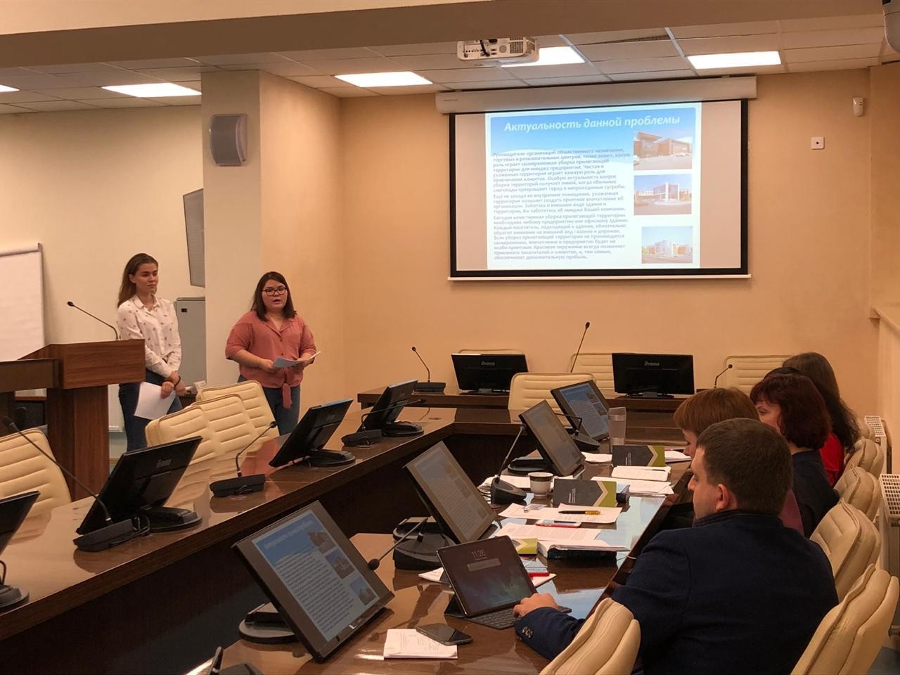 13 проектов нацеленных на совершенствование среды обучения были заслушенны в стенах ИУЭиФ в рамках конкурса ТОП-5 13 проектов нацеленных на совершенствование среды обучения были заслушенны в стенах ИУЭиФ в рамках конкурса ТОП-5