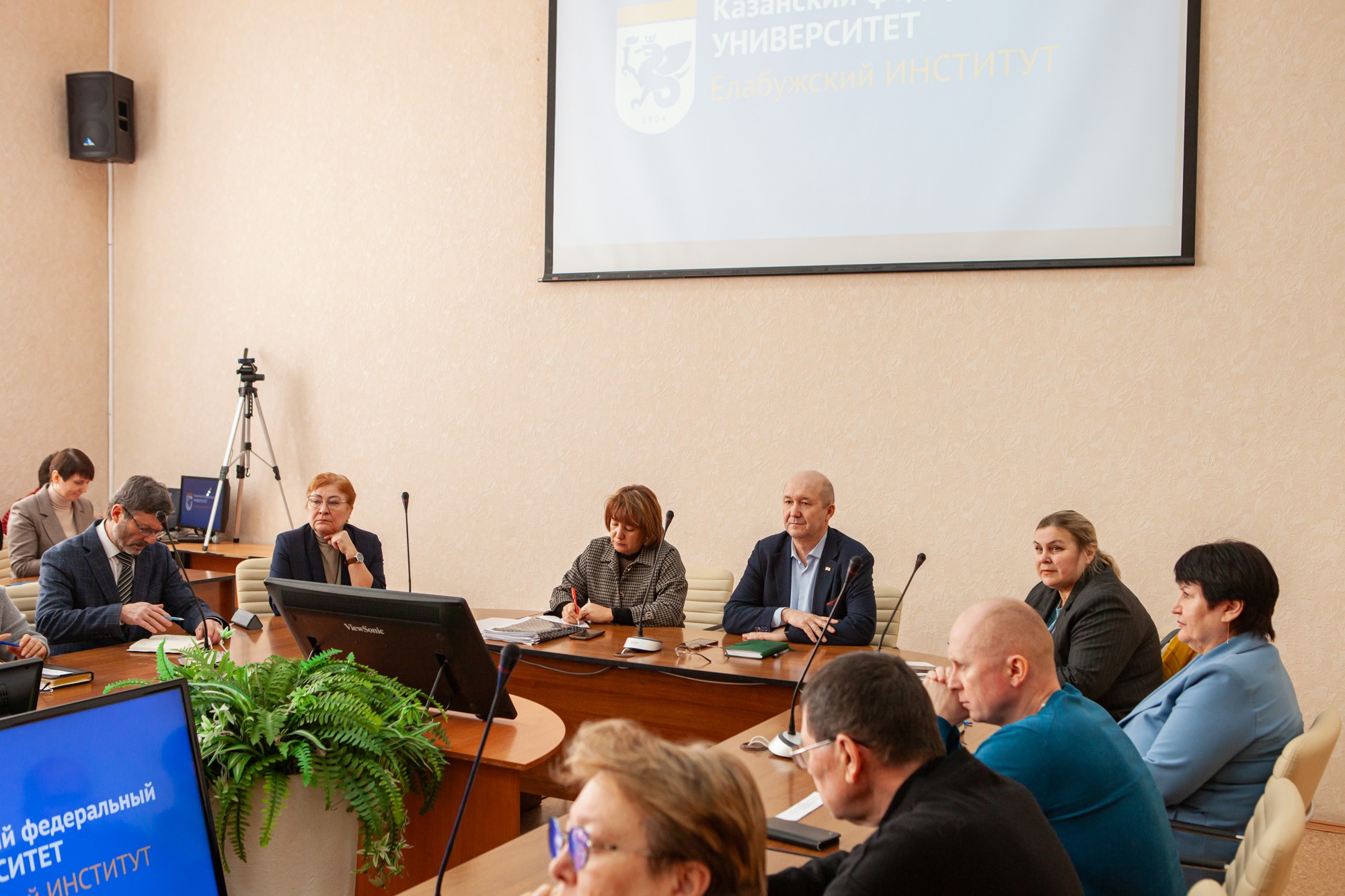 В Елабужском институте КФУ прошло заседание Ученого совета В Елабужском институте КФУ прошло заседание Ученого совета