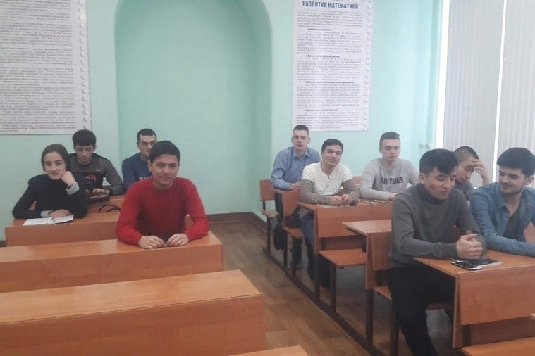 Студенты юридического факультета продолжают дополнительное изучение профильных наук Студенты юридического факультета продолжают дополнительное изучение профильных наук