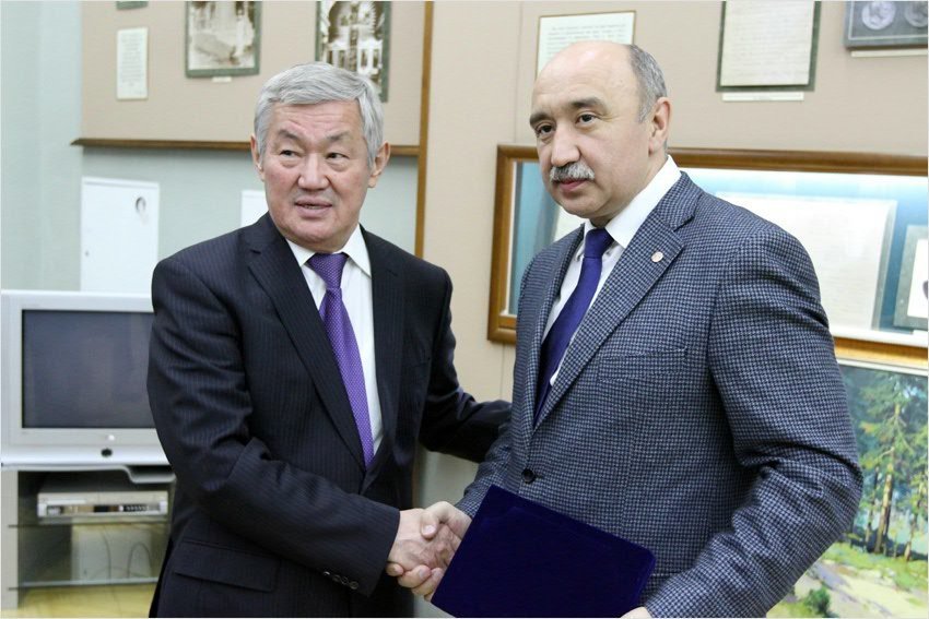 Akim of the East Kazakhstan region Berdybek Saparbayev visited KFU