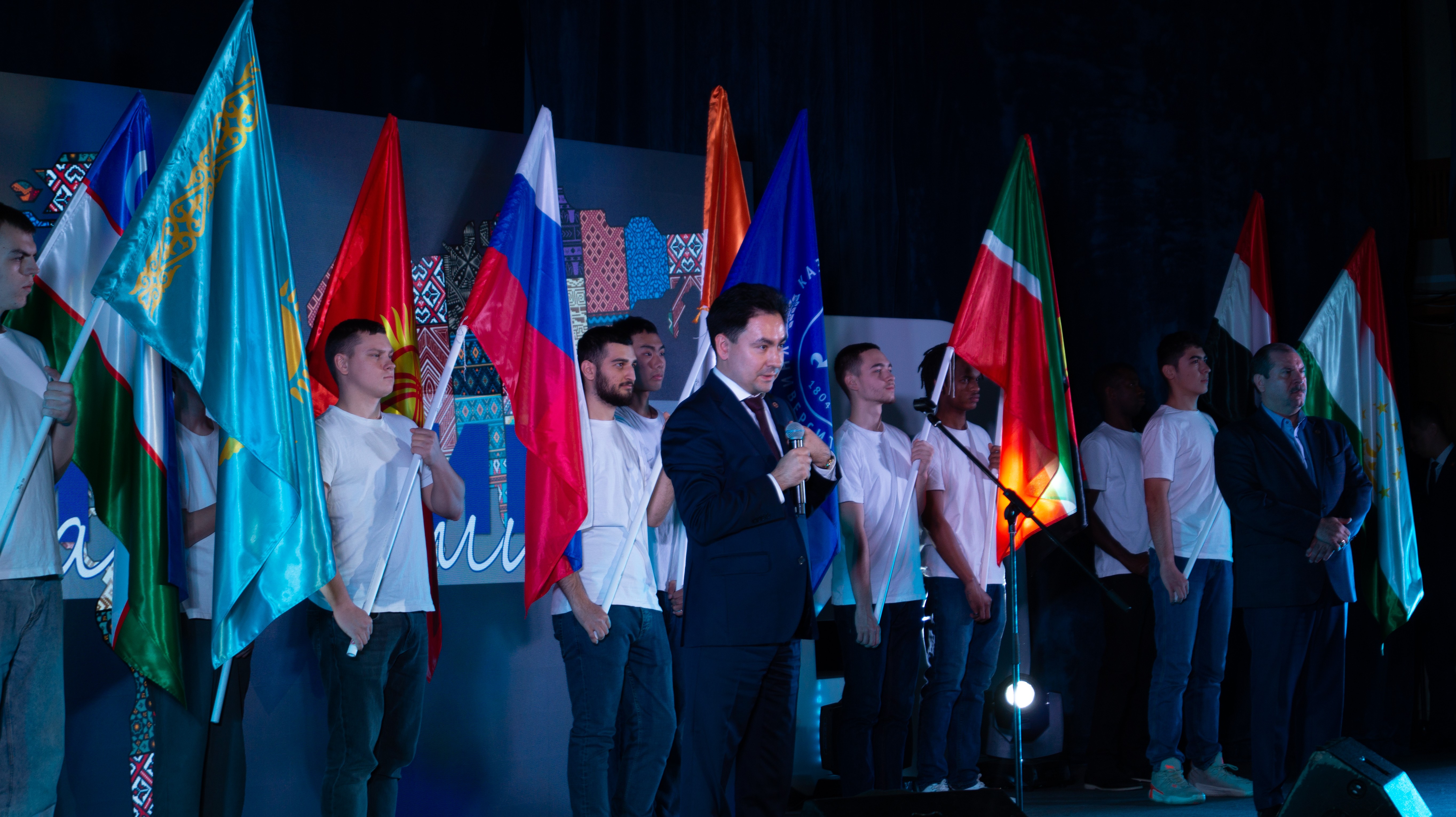 Мозаика народов мира Мозаика народов мира