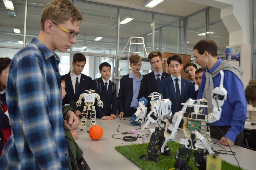 ����� ��������� ���� ������������� 