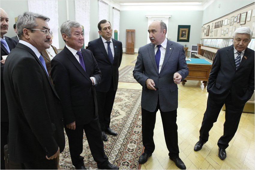 Akim of the East Kazakhstan region Berdybek Saparbayev visited KFU ,
