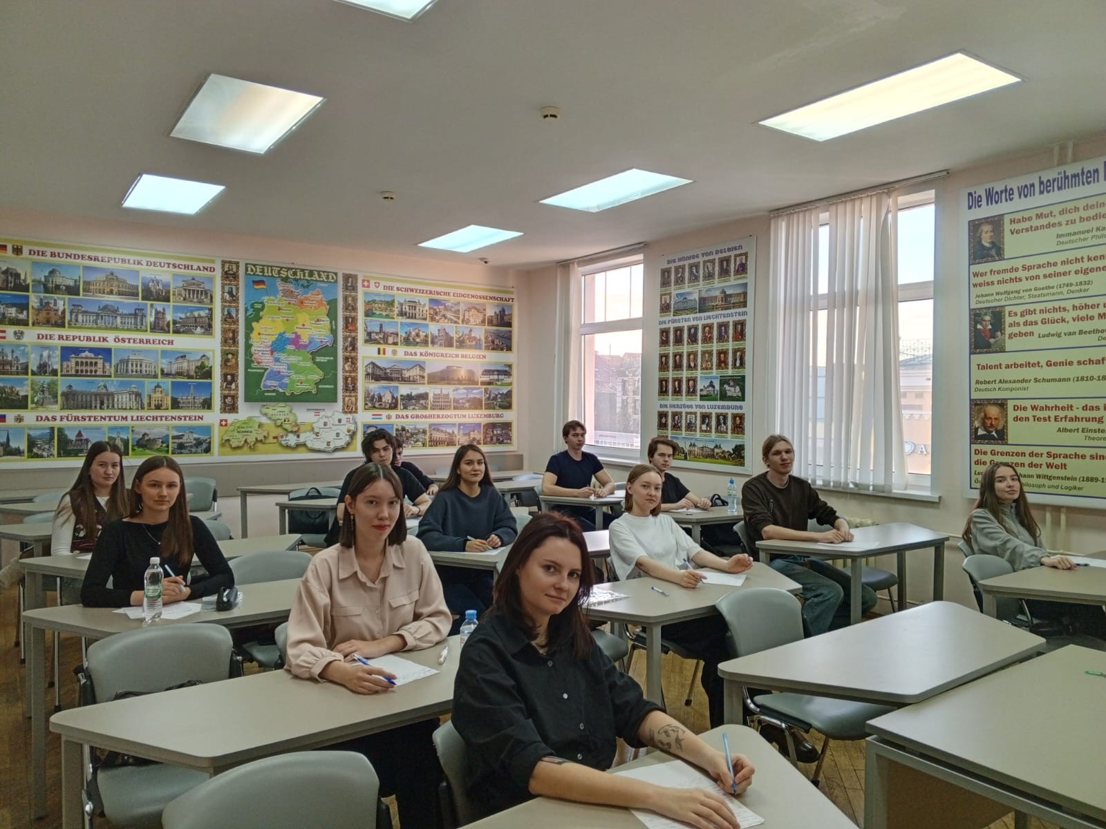 Диктант на четырех языках: Вызов и возможности для лингвистов Диктант на четырех языках: Вызов и возможности для лингвистов