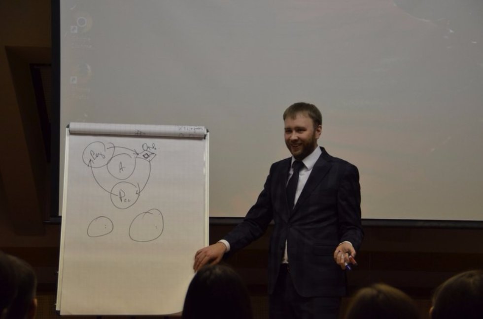 17 декабря для студентов ИУЭиФ прошел мастер-класс на тему 'Значение франшизы в бизнесе'. 17 декабря для студентов ИУЭиФ прошел мастер-класс на тему 'Значение франшизы в бизнесе'.