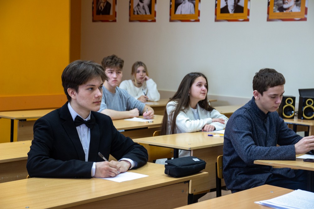 В Елабужском институте КФУ прошла Олимпиада по иностранным языкам В Елабужском институте КФУ прошла Олимпиада по иностранным языкам