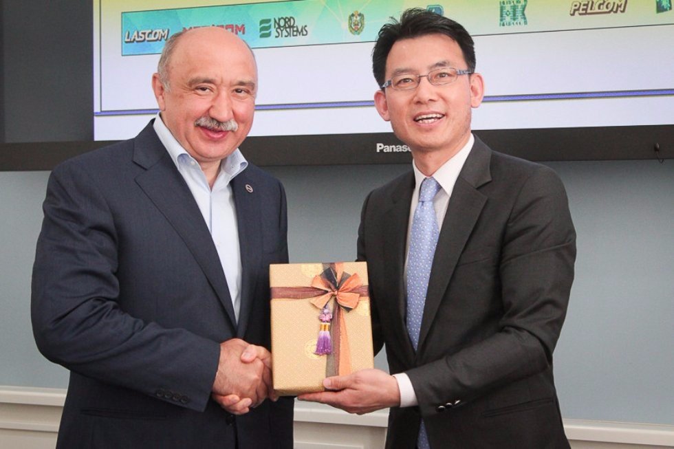 South Korean Business Delegation Visits KFU