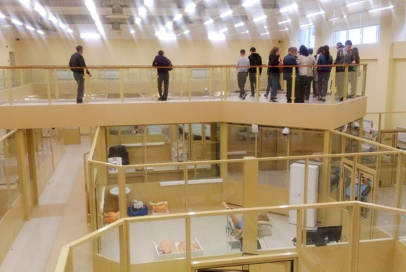 КФУ открыл свои двери для школьников, мечтающих связать жизнь с медициной КФУ открыл свои двери для школьников, мечтающих связать жизнь с медициной