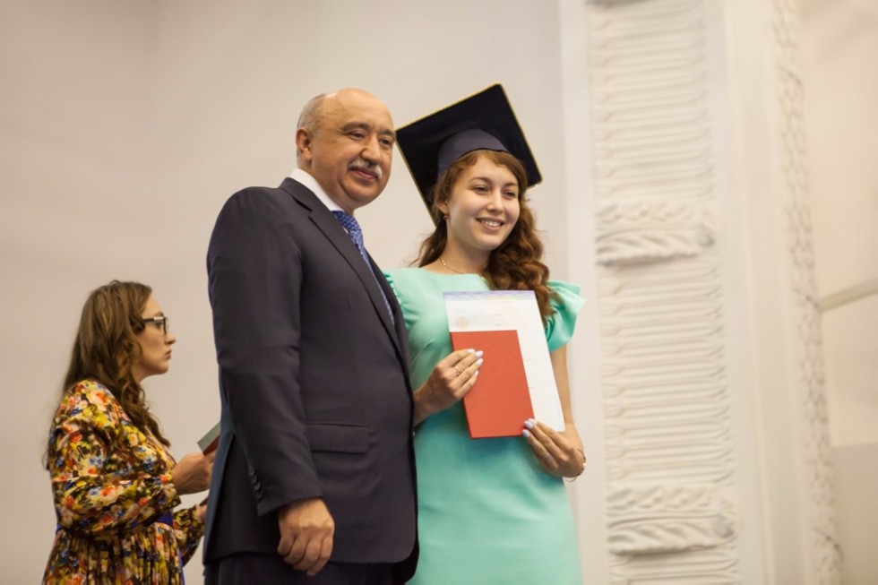 Graduates of  Elabuga Institute of KFU: 