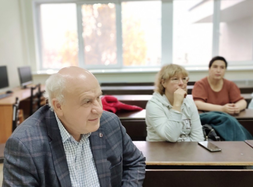 ��������� ������ ��������� ������� ������� ���������� � �������-�������� ����������� ,����� ��������� ���