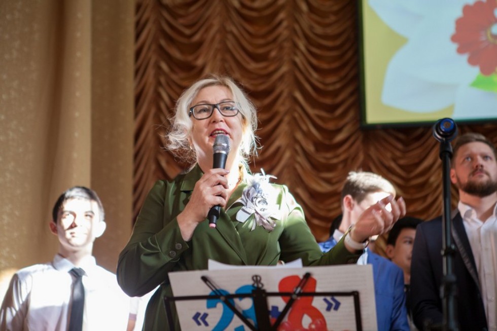 Праздничный концерт '23+8' прошел в Елабужском институте КФУ Праздничный концерт '23+8' прошел в Елабужском институте КФУ