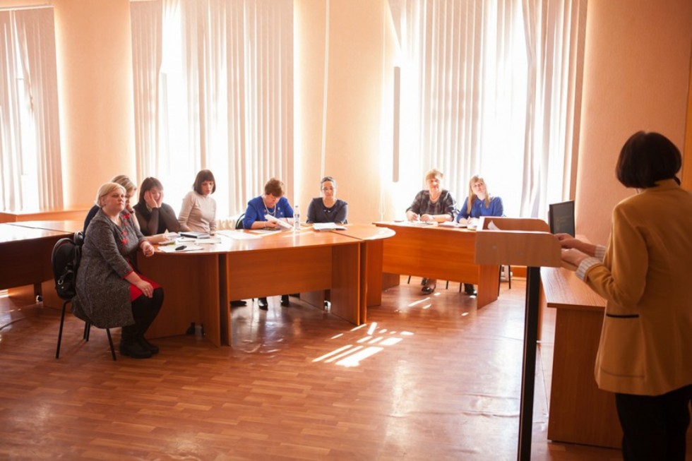 Всероссийский научно-методический семинар 'Инновации и традиции в современном школьном образовании: теория и практика' Всероссийский научно-методический семинар 'Инновации и традиции в современном школьном образовании: теория и практика'