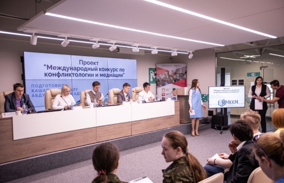 Студенты кафедры конфликтологии КФУ в конкурсном спринте Студенты кафедры конфликтологии КФУ в конкурсном спринте