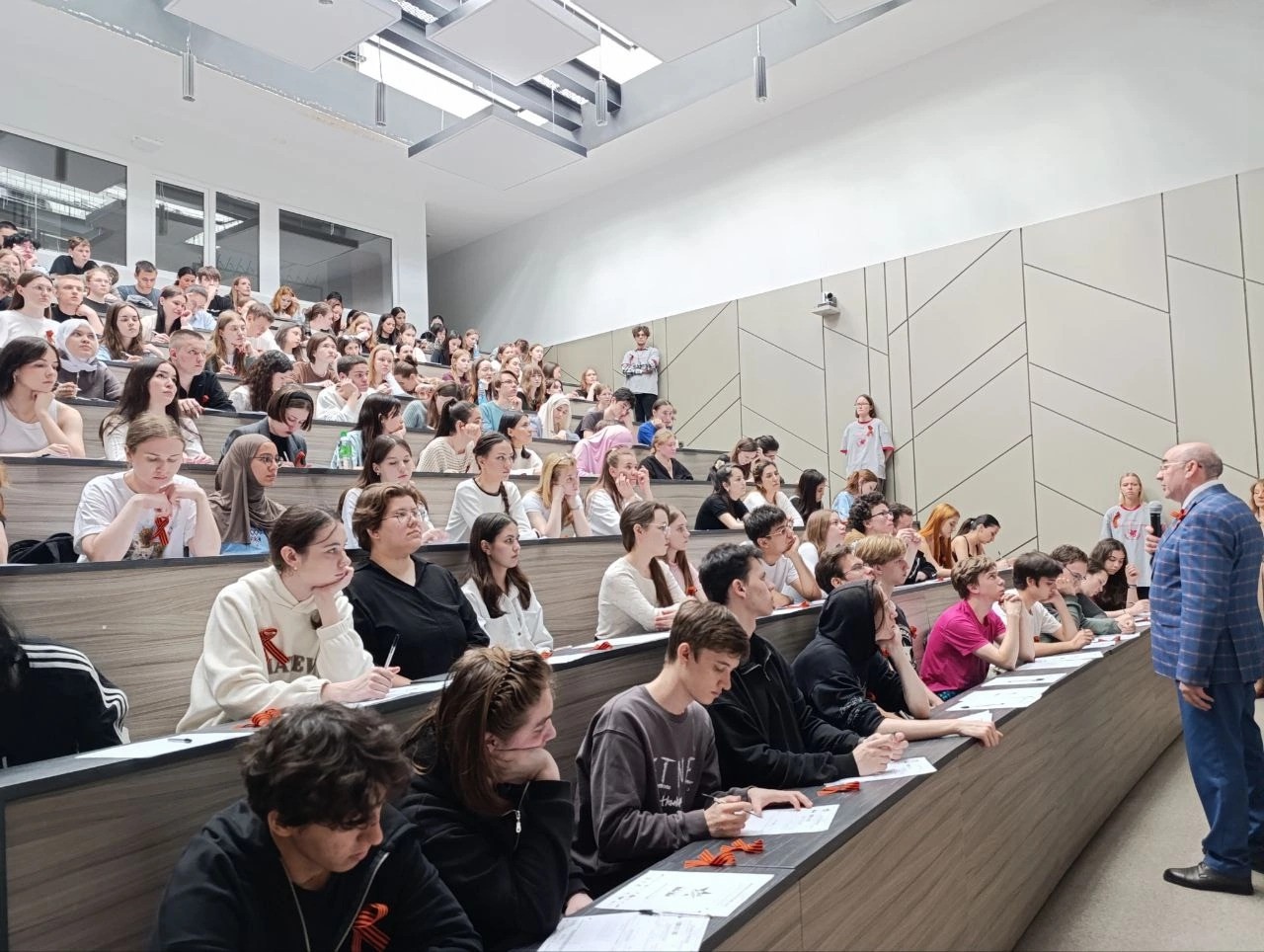 �������� ���� ������� ������� � ������������� ������������ ����� 