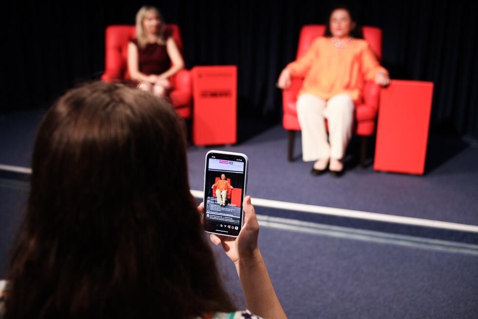 Insta-Live. ������ ����� ����������� ������ � ��������