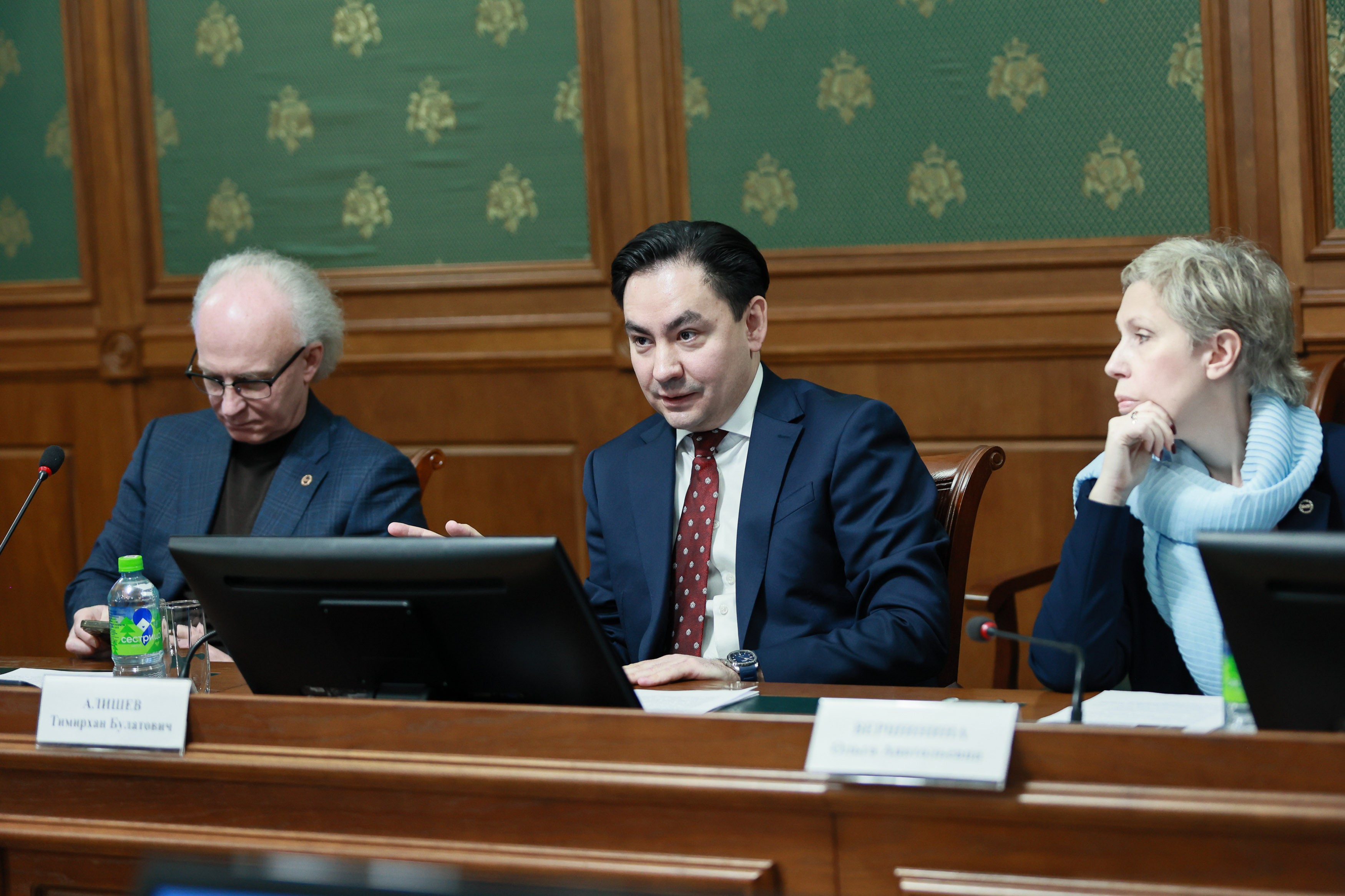 Ректор КФУ Ленар Сафин встретился с заместителем Государственного секретаря ? членом Постоянного Комитета Союзного государства Алексеем Казаковым Ректор КФУ Ленар Сафин встретился с заместителем Государственного секретаря ? членом Постоянного Комитета Союзного государства Алексеем Казаковым