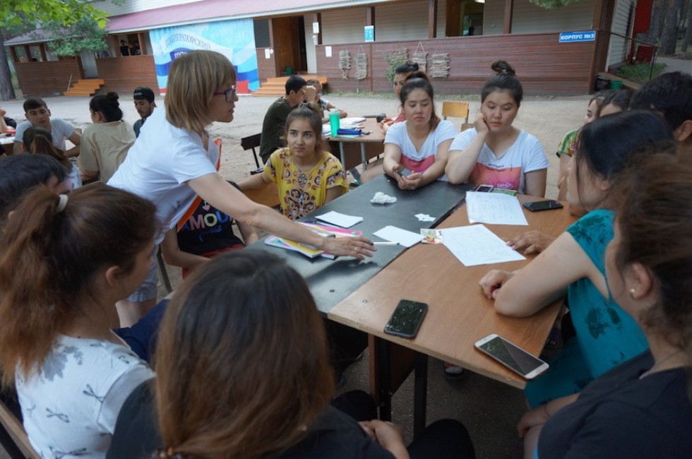 Эколого-экономическая игра 'У озера' Эколого-экономическая игра 'У озера'