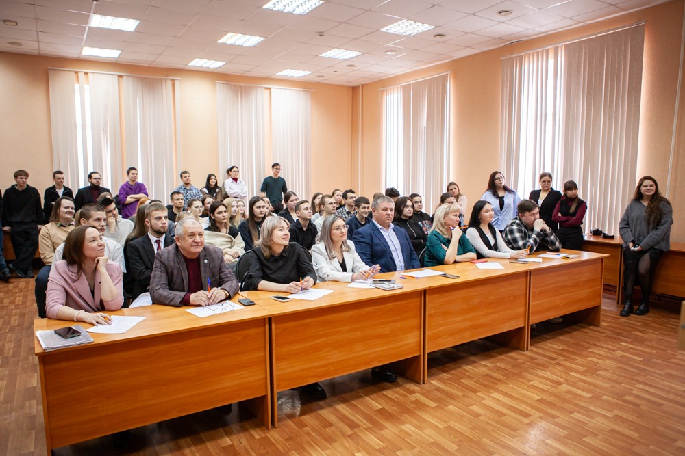В Елабужском институте КФУ стартовала 'Студенческая весна' В Елабужском институте КФУ стартовала 'Студенческая весна'