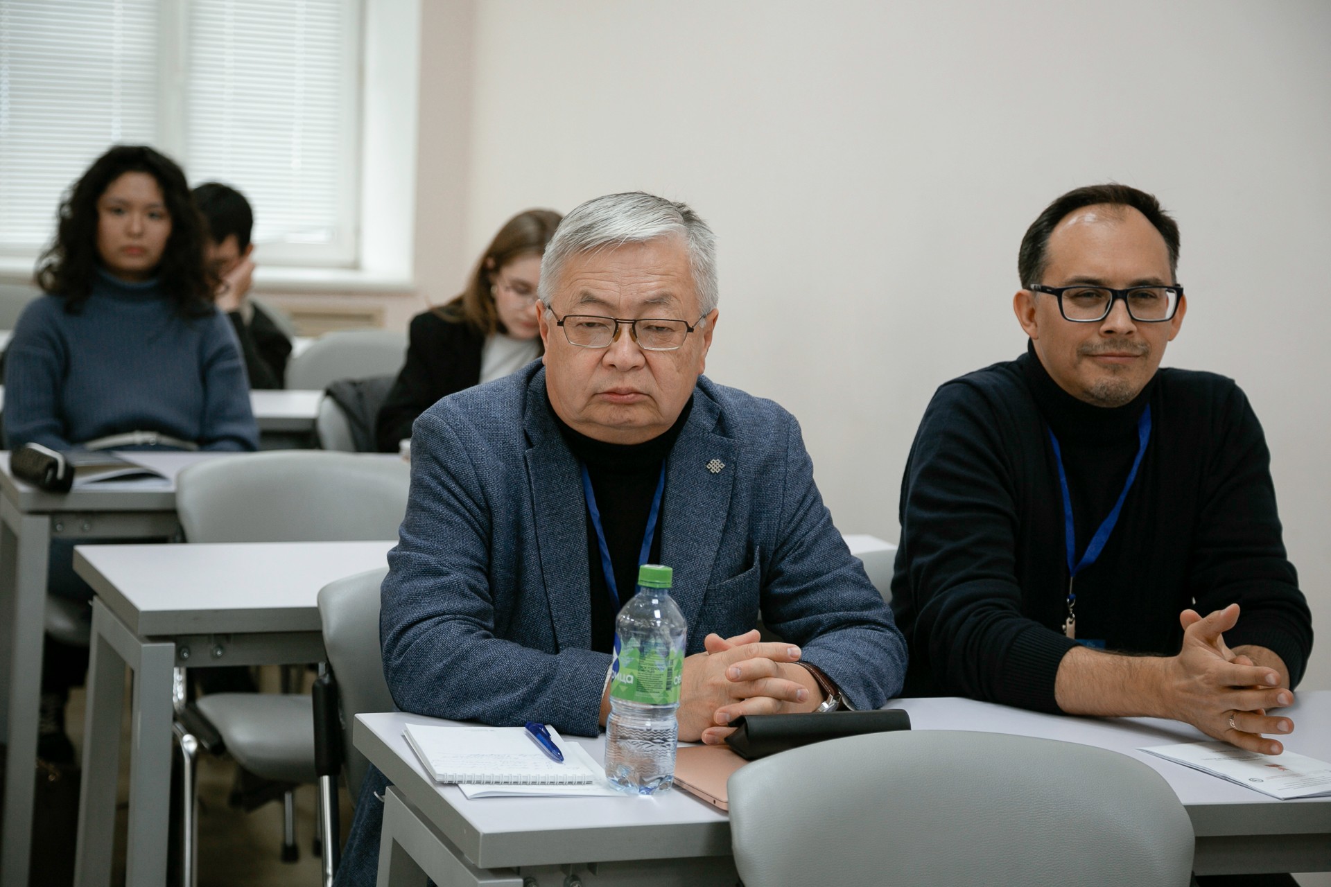 ������-�����