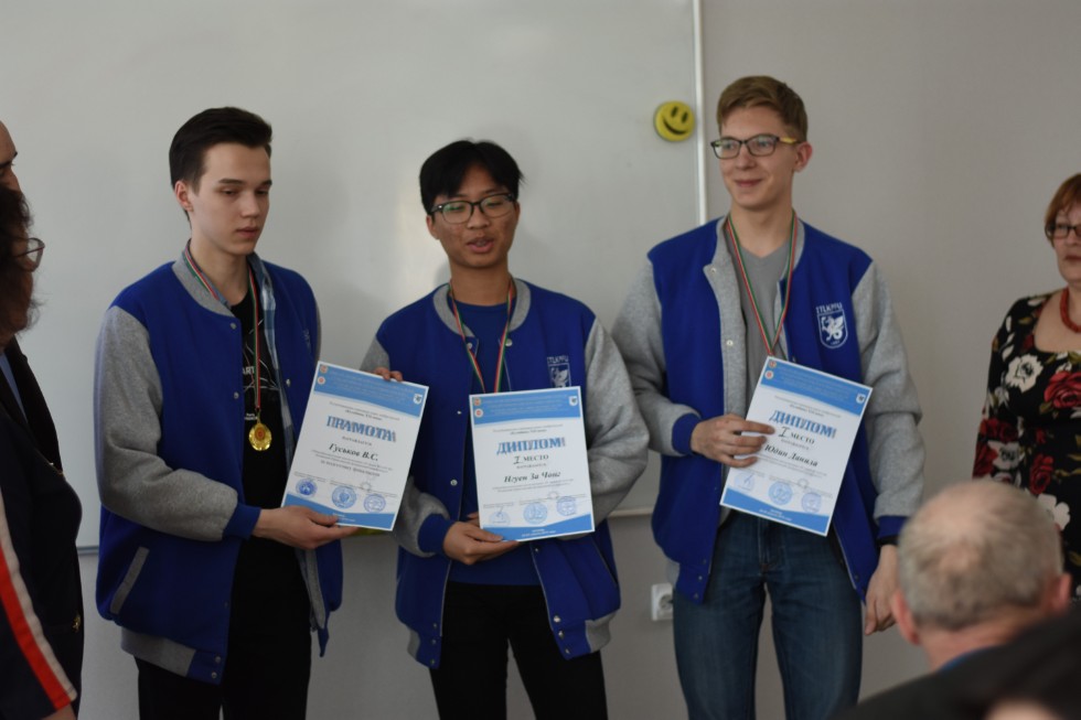 ����� ��������� ���� ������������� 