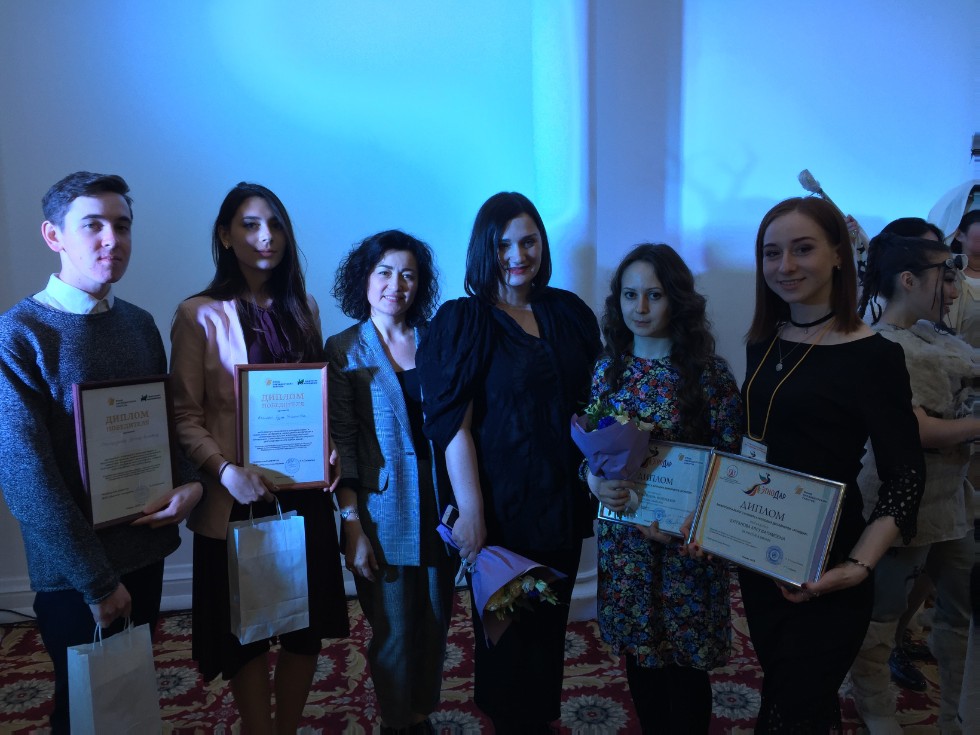 �������� ���� ���������� V ���������������� �������� ������� ���������� � 