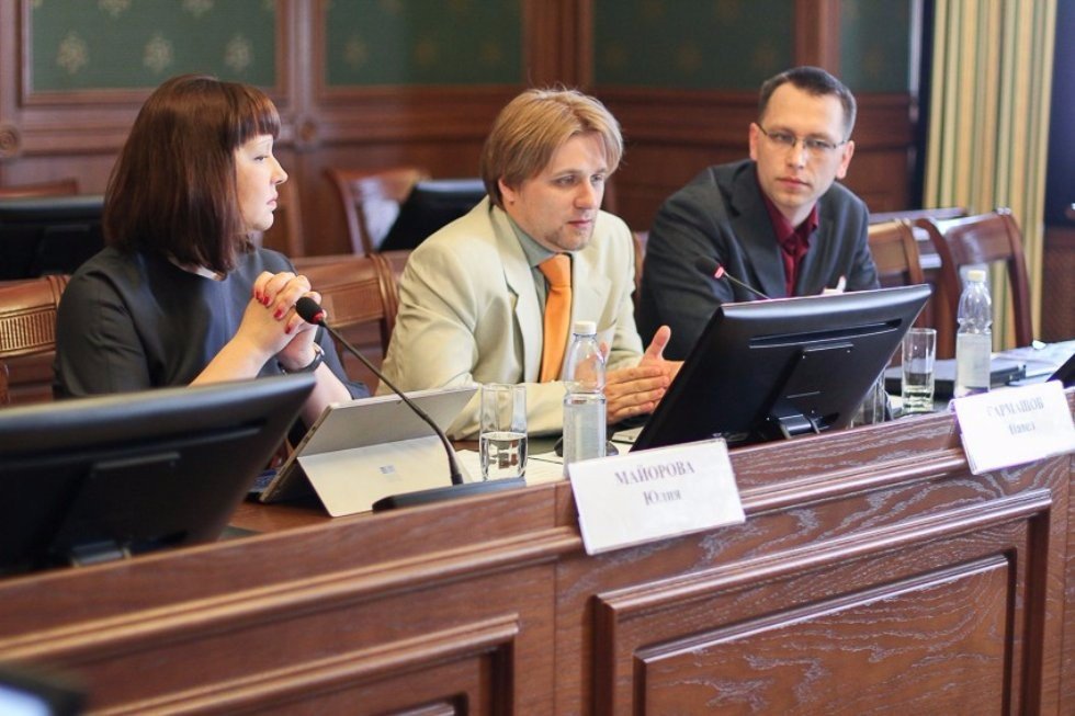 Rector Ilshat Gafurov Meets with Microsoft and Rohde & Schwarz