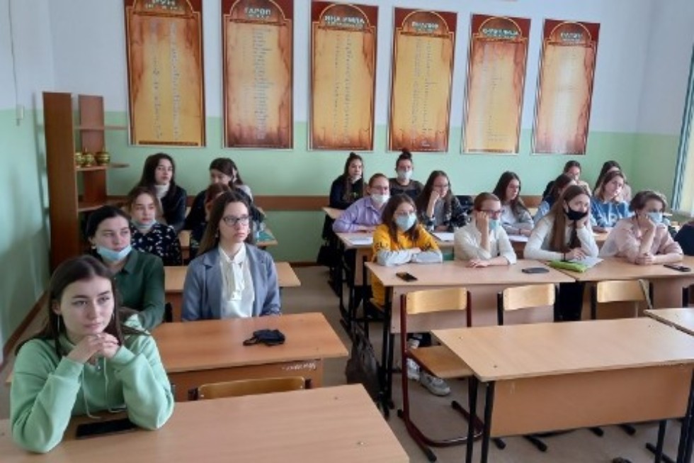 �� 100-������ ���������� ���������� ����������� ��. �.�. ������!