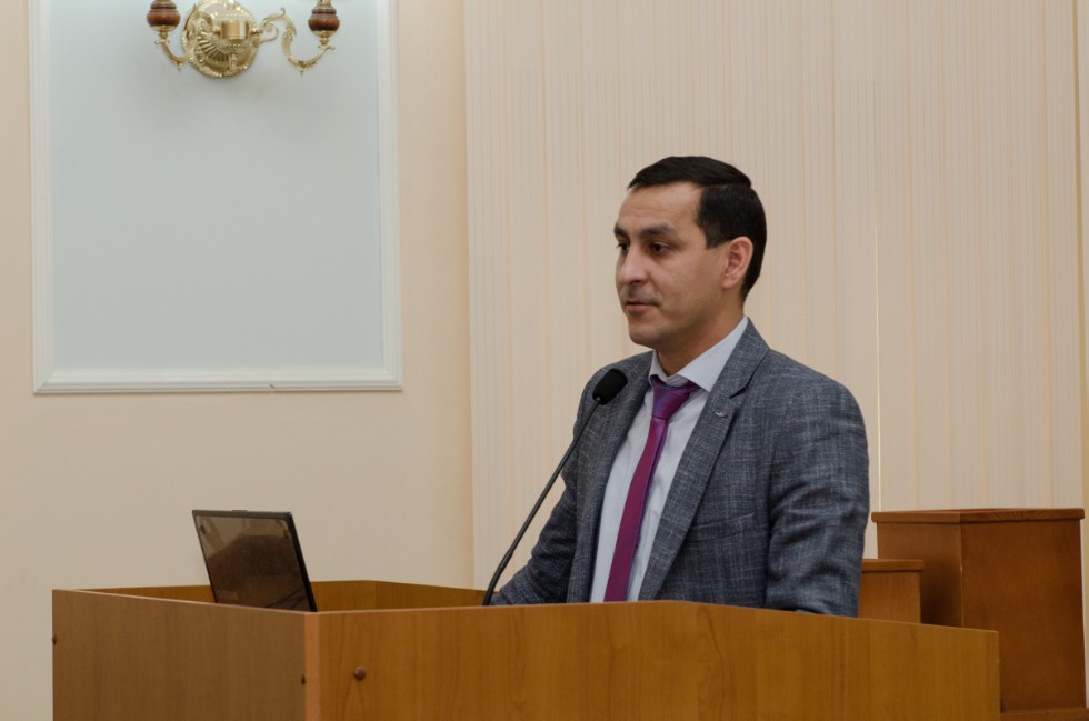 Студенты обучающие на специальности Студенты обучающие на специальности