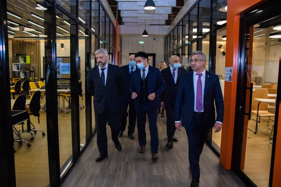 ���� ������ ��������� ������������ ��������� �� ����� ����������� ����������� ����������, �����������������, ����������� �� �������, � �� �������������� ������������� �������������� �� ����� � �.�. ����������