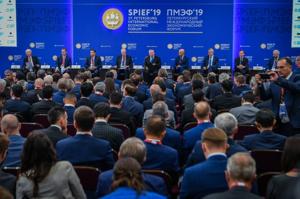 Cooperation agreement signed by Kazan Federal University and Rosgeo Cooperation agreement signed by Kazan Federal University and Rosgeo