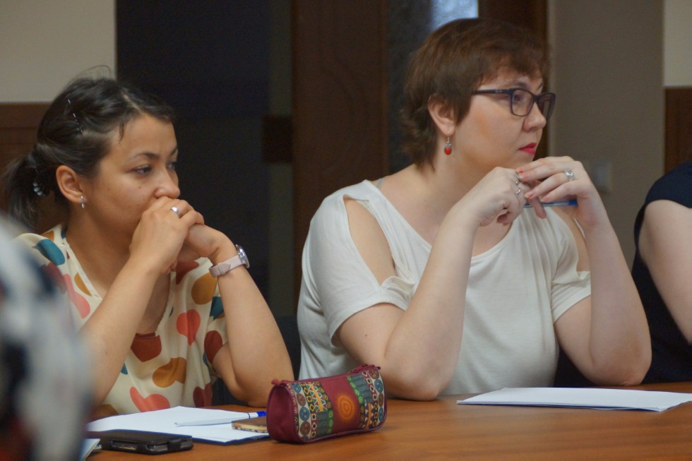 ������ �������� ����� �������