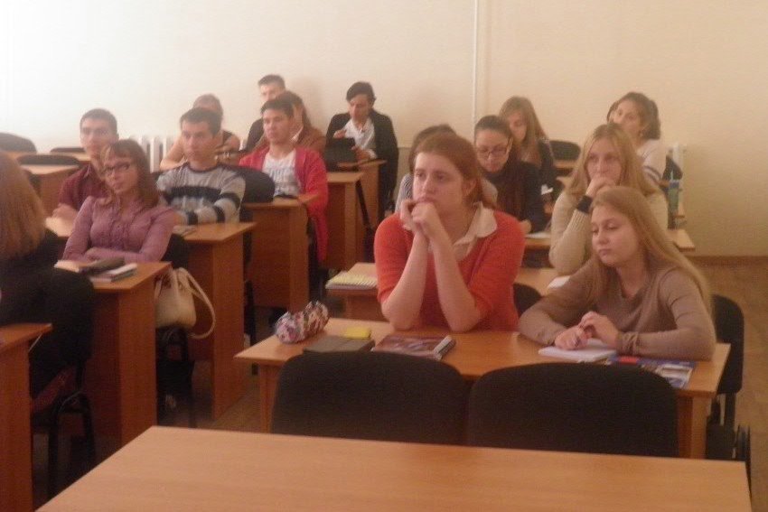 С 23 сентября на факультете истории и юриспруденции проходят лекторские группы по истории КФУ в рамках празднования 210-летия КФУ С 23 сентября на факультете истории и юриспруденции проходят лекторские группы по истории КФУ в рамках празднования 210-летия КФУ