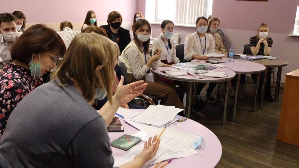 ДОСТОЙНАЯ СМЕНА ДОСТОЙНАЯ СМЕНА