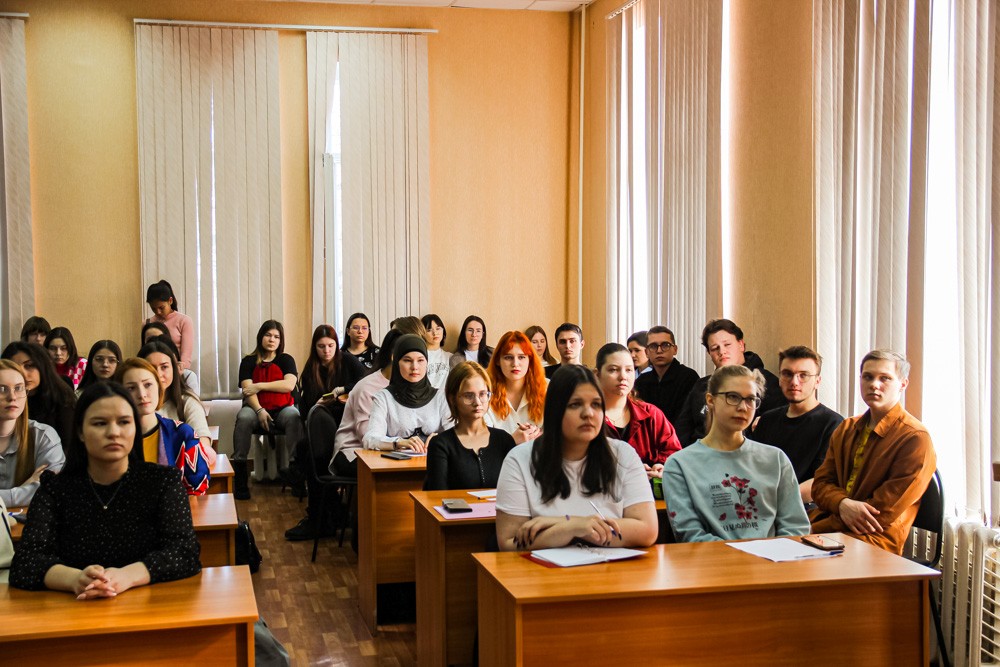 Для студентов первого курса Елабужского института Казанского федерального университета состоялось занятие, посвященное пропаганде трезвости и профилактике употребления наркотиков Для студентов первого курса Елабужского института Казанского федерального университета состоялось занятие, посвященное пропаганде трезвости и профилактике употребления наркотиков