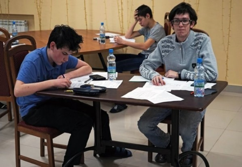 Школьная олимпиада по астрономии Школьная олимпиада по астрономии