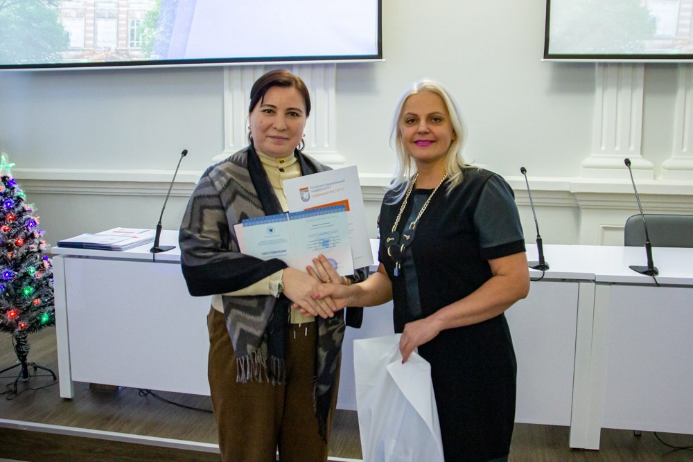 Students of advanced training courses from Termez received certificates