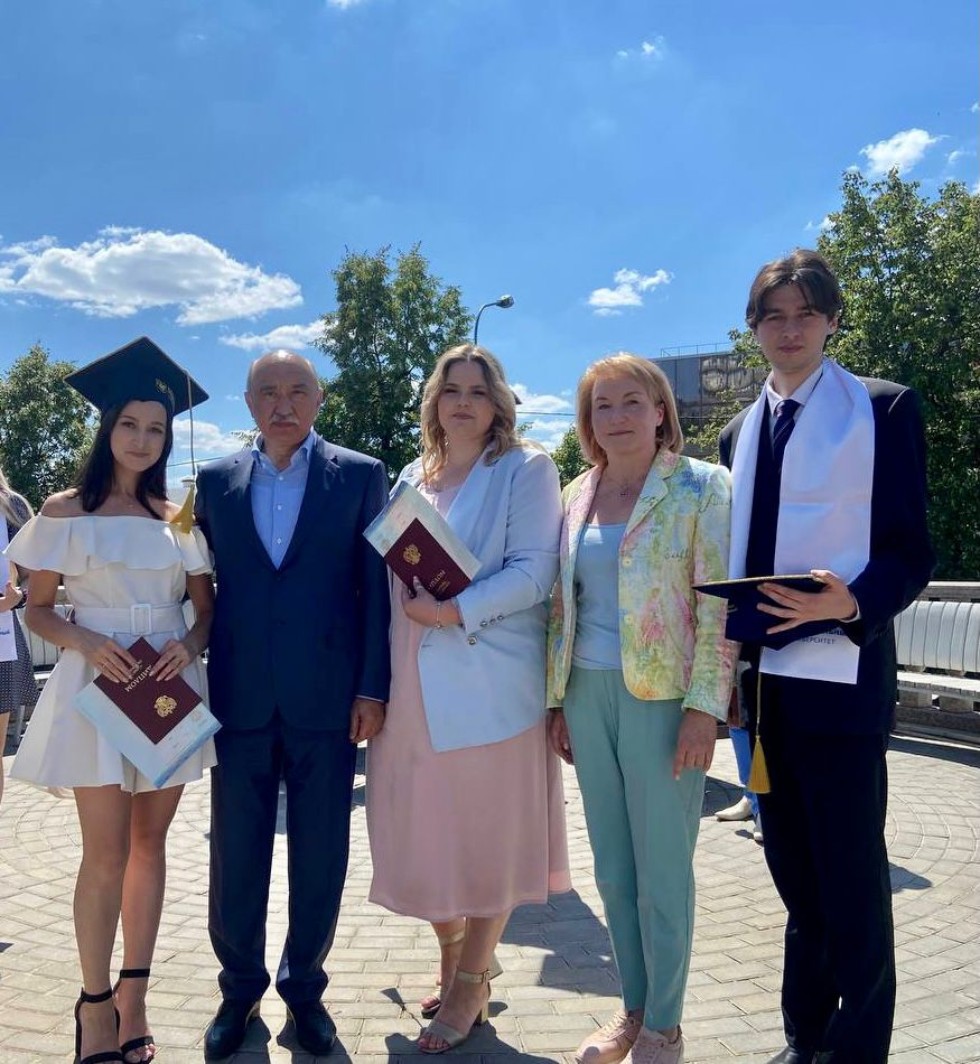 Лилия Бакулина: 'Для меня быть руководителем ? значит быть лидером, за которым готова идти команда' Лилия Бакулина: 'Для меня быть руководителем ? значит быть лидером, за которым готова идти команда'