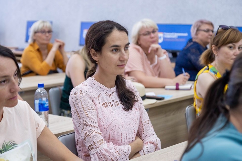 � ���������� ������������� ��������� � ��������� ������������� ����