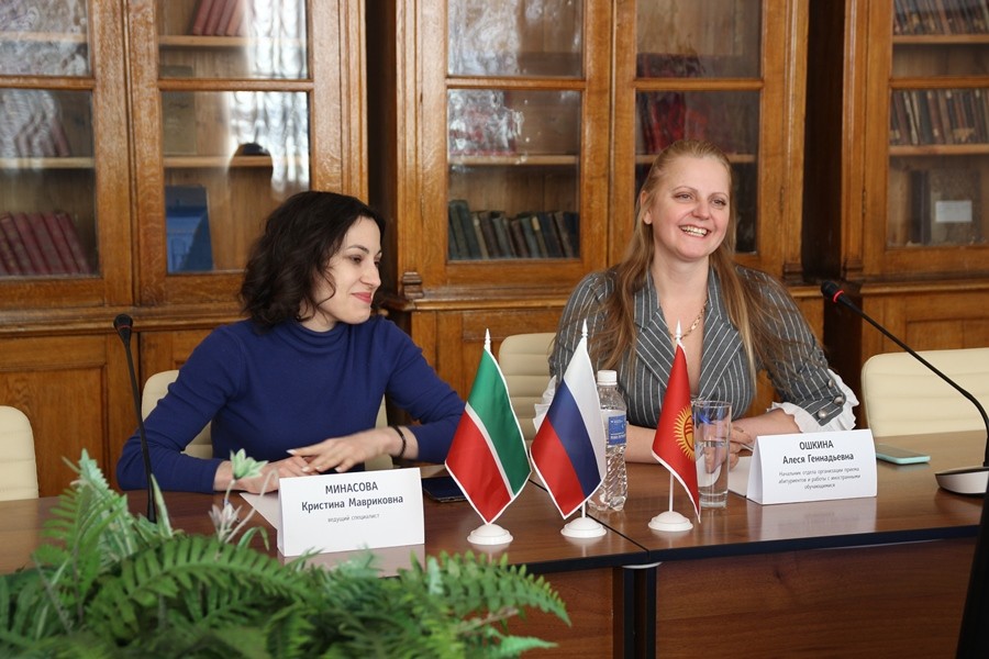 ������������������ ������-������� � ������������� � �� ���������� ������������� � ������������� ������� �.������