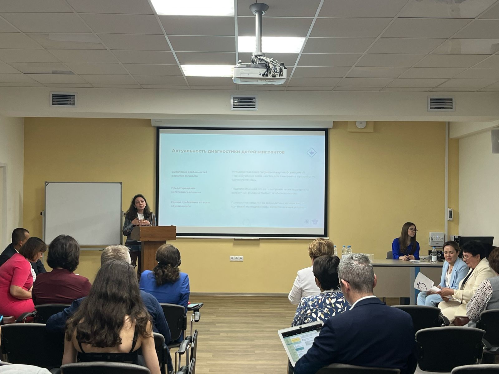 Заседание Симпозиума 'Мигранты в образовании: от проблем ? к решениям' Заседание Симпозиума 'Мигранты в образовании: от проблем ? к решениям'