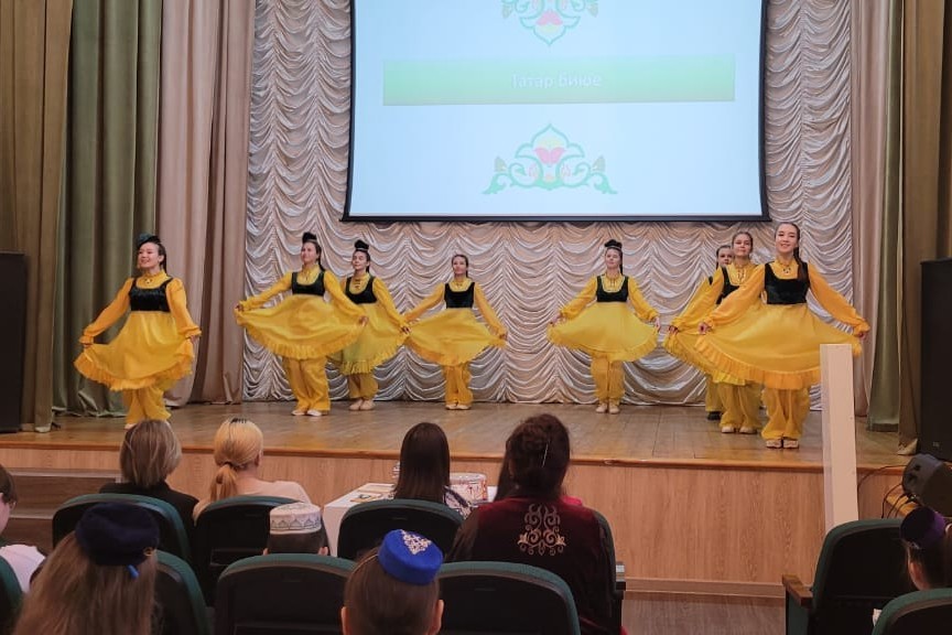 В Елабужском институте отпраздновали День Родного языка и День рождения Габдуллы Тукая В Елабужском институте отпраздновали День Родного языка и День рождения Габдуллы Тукая