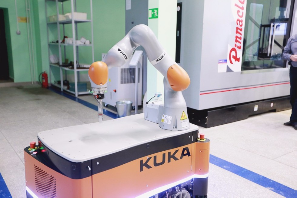 Dean of Sberbank Corporate University and Project 5-100 Expert Valery Katkalo Visited Kazan University