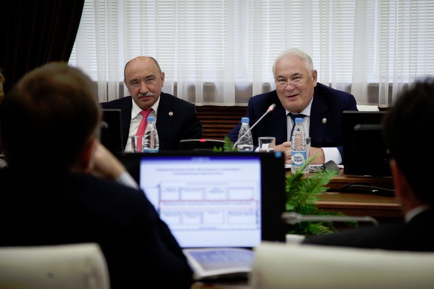 В КФУ обсудили вопросы развития инженерного и педагогического образования В КФУ обсудили вопросы развития инженерного и педагогического образования