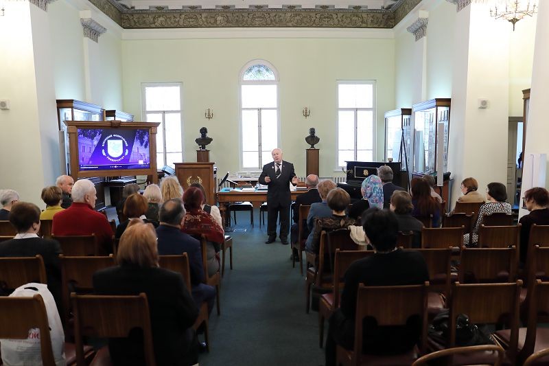 В Музее истории КФУ состоялась церемония награждения активистов Совета ветеранов В Музее истории КФУ состоялась церемония награждения активистов Совета ветеранов