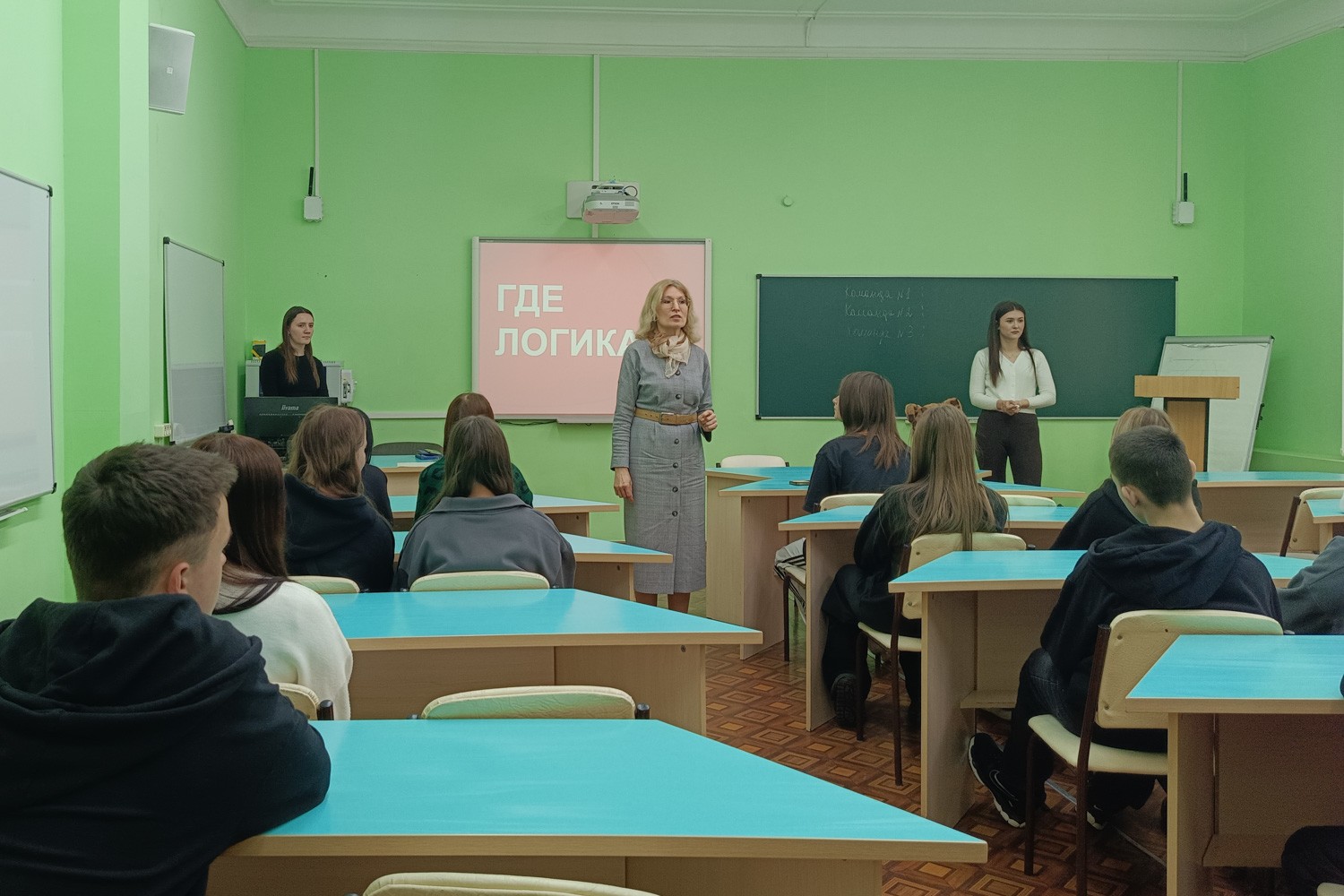 В Елабужском институте КФУ прошёл День открытых дверей В Елабужском институте КФУ прошёл День открытых дверей