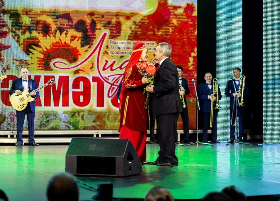 Все началось с судьбоносной песни 'Золотая рыбка' Все началось с судьбоносной песни 'Золотая рыбка'